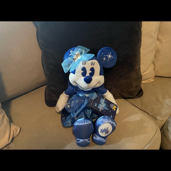 Minnie Mouse Main Attraction #6 of 12 - Picture 1 of 1